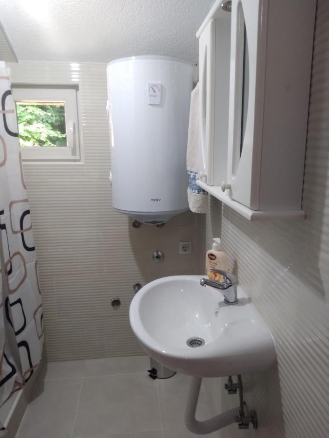 Guest House Erdan Плав Экстерьер фото